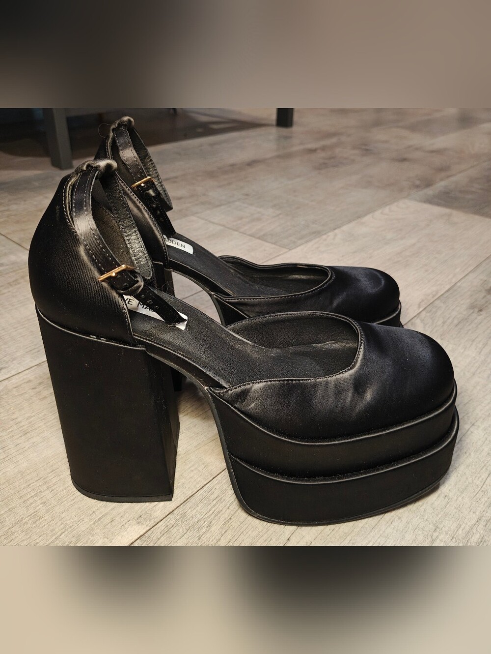 Steve Madden Charlize Black Satin Platform Chunky Block Heels. - Picture 5 of 12